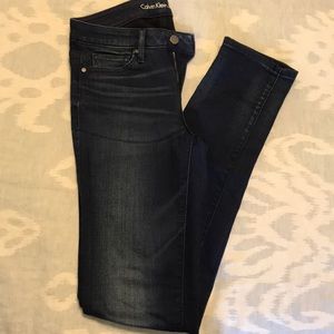 Calvin Klein Jeans- Ultimate Skinny 27